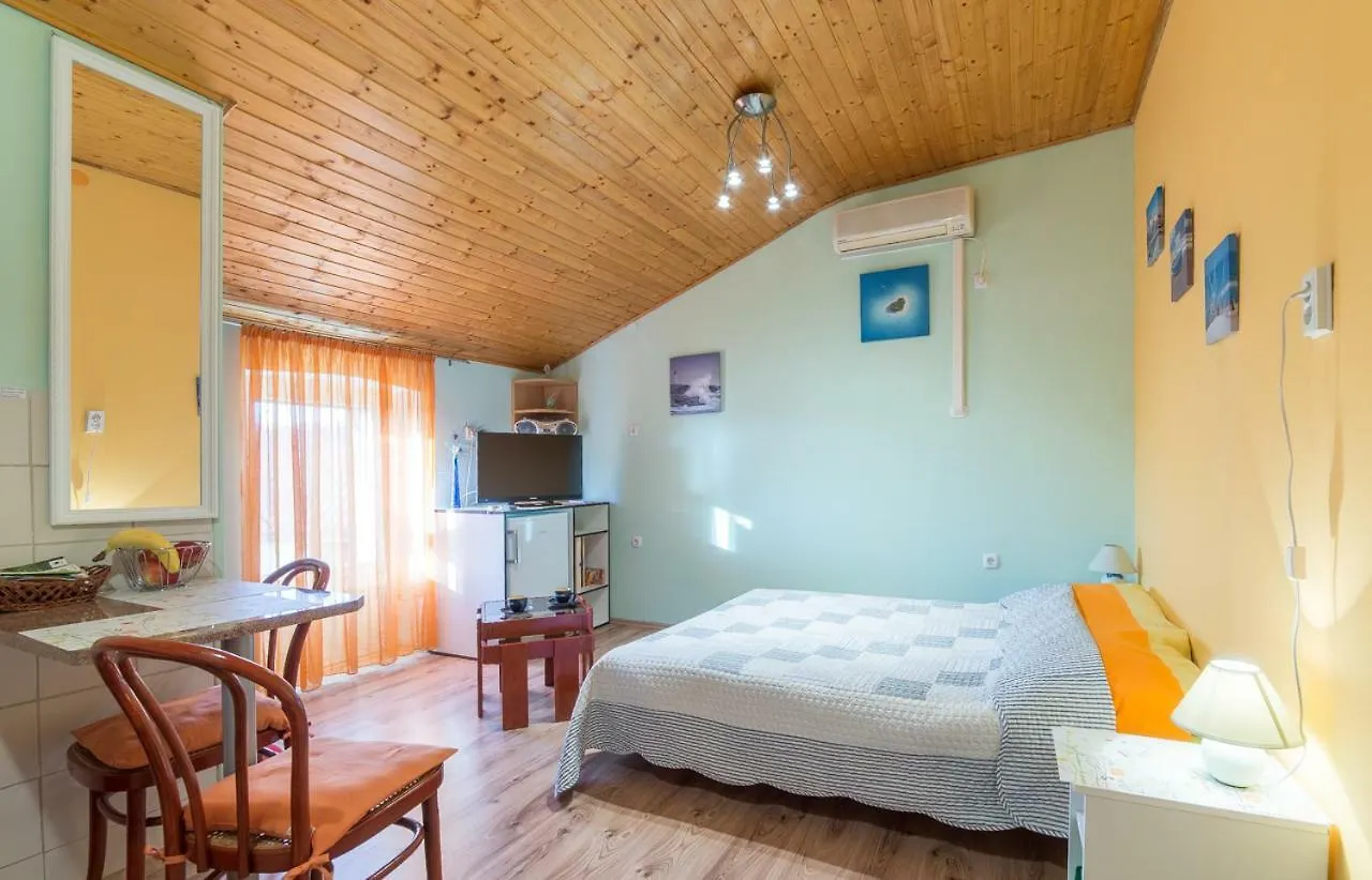 Apartment In Center Pula