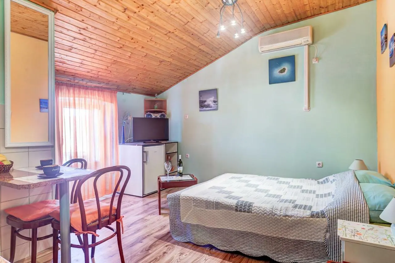 Apartment In Center Pula